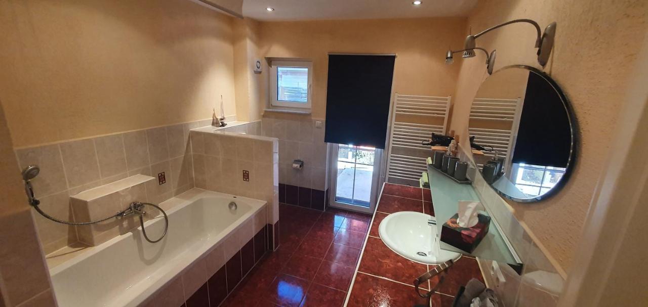 Ferienhaus Fichtenwalde, 160m², 3 SZ, 2 Bäder, bis 6 Personen, Garten, VDSL Exterior foto