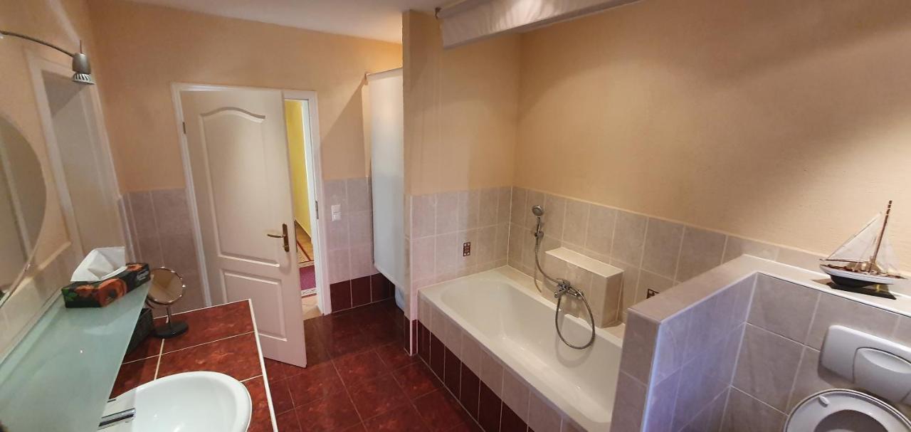 Ferienhaus Fichtenwalde, 160m², 3 SZ, 2 Bäder, bis 6 Personen, Garten, VDSL Exterior foto