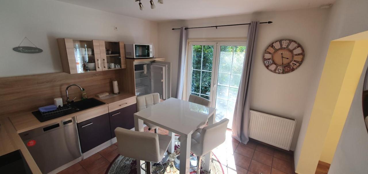 Ferienhaus Fichtenwalde, 160m², 3 SZ, 2 Bäder, bis 6 Personen, Garten, VDSL Exterior foto